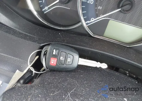 2016 Toyota Corolla Le z USA, uszkodzony, nr VIN 2T1BURHE3GC572729